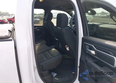 2022 Ram 1500 Big Horn Quad Cab 4X4 6'4 Box из США, поврежденный, VIN 1C6SRFBT4NN138523